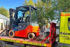 Поповнення складського автопарку в Києві: відвантажено електричний навантажувач Toyota 8FBMKT25!