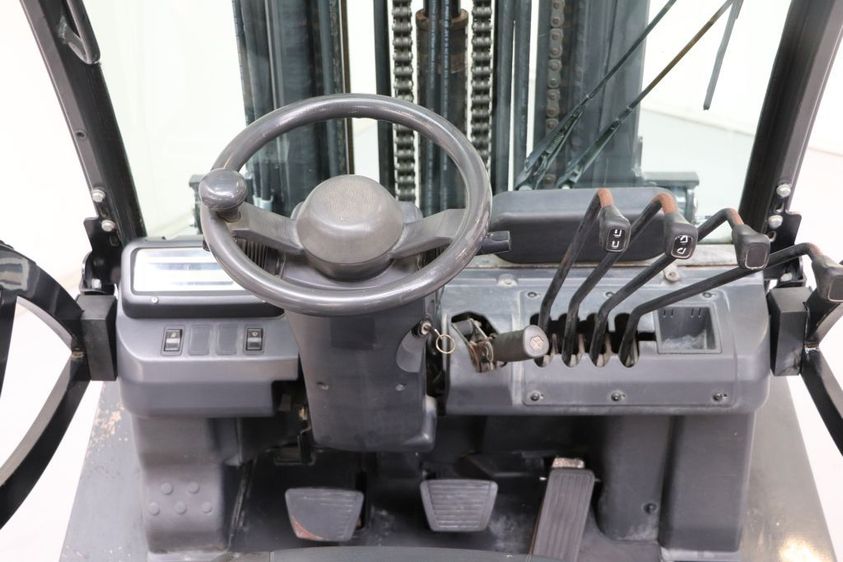 Дизельный погрузчик ATLET YG1D2A30T Nissan DX