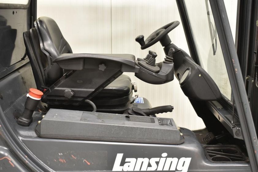 Электрический погрузчик LINDE E 16 C-02 трехопорный