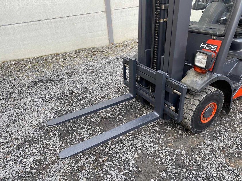 Дизельний навантажувач LINDE H25D