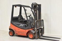 Дизельный погрузчик LINDE H 18 D-03 (350)