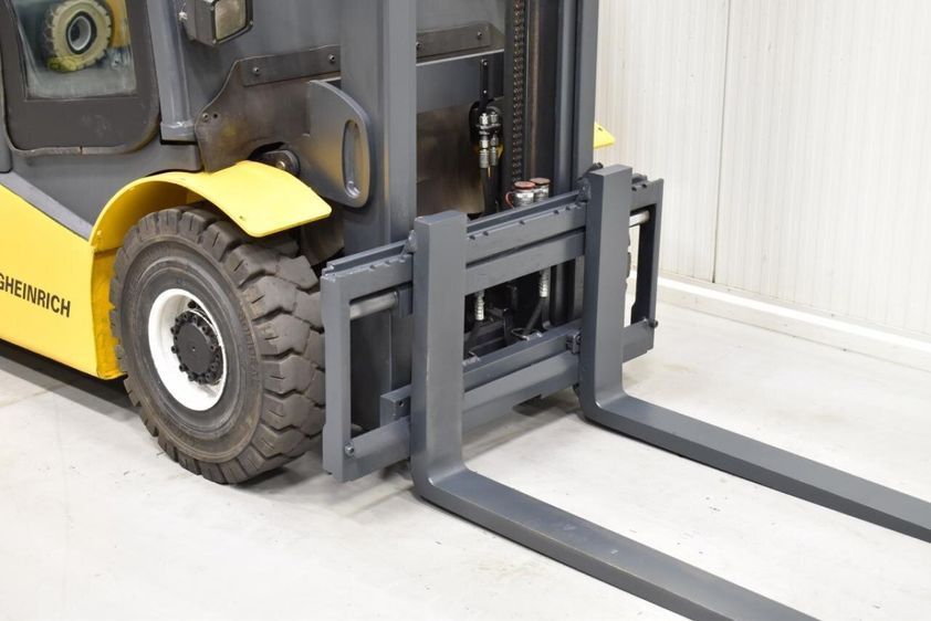 Газовый погрузчик JUNGHEINRICH TFG 316