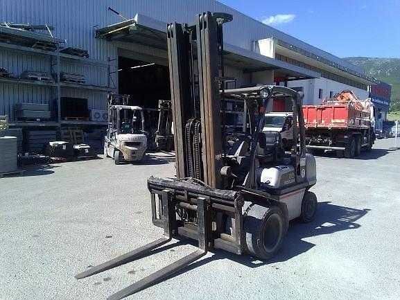 Дизельний навантажувач NISSAN FGD02A30Q
