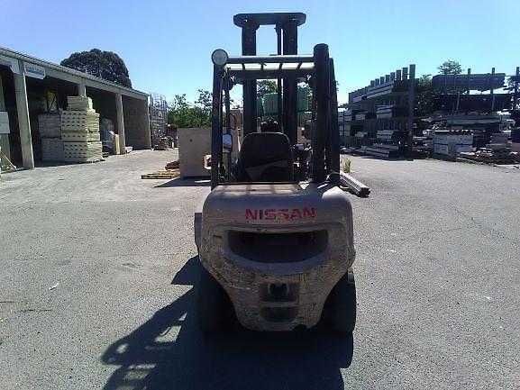 Дизельний навантажувач NISSAN FGD02A30Q
