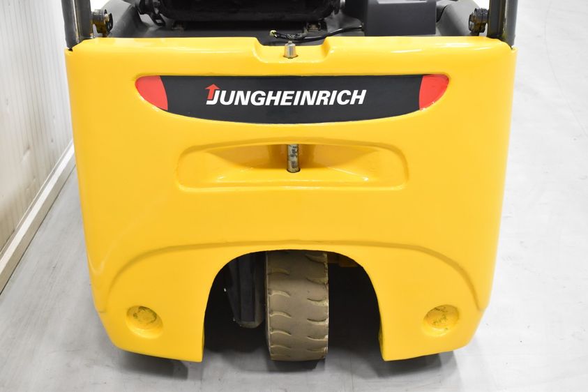 Електричний трьохопорний навантажувач JUNGHEINRICH EFG115