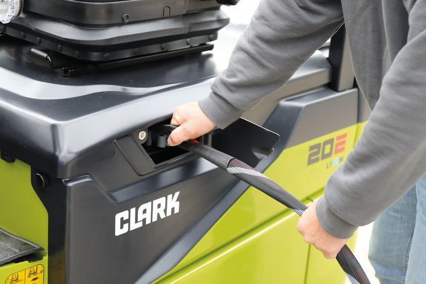 Электрический погрузчик CLARK STE16-20