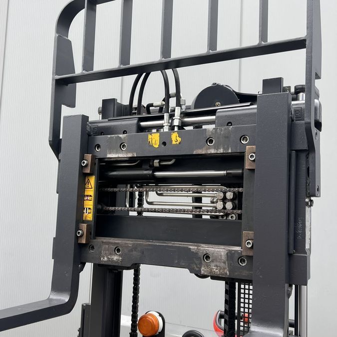 Электрический штабелер LINDE L06AC-AP
