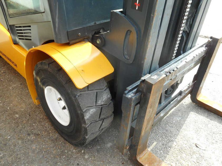 Дизельний навантажувач JUNGHEINRICH DFG320S