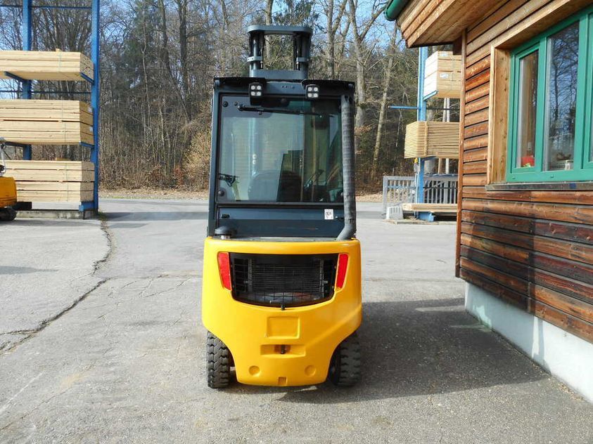 Дизельний навантажувач JUNGHEINRICH DFG320S