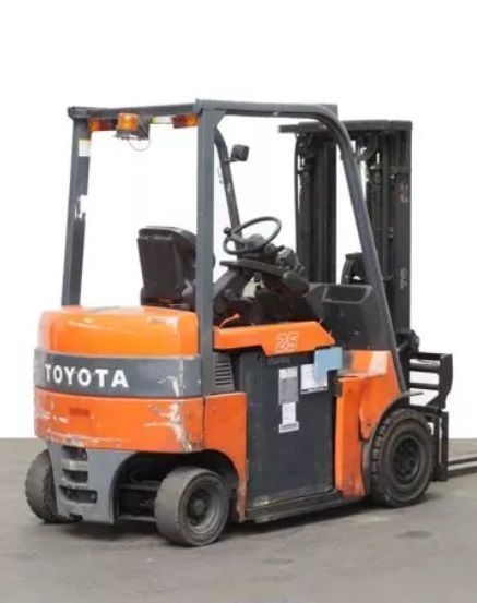 Электрический погрузчик TOYOTA 7FBMF25. Акб 2017 года.