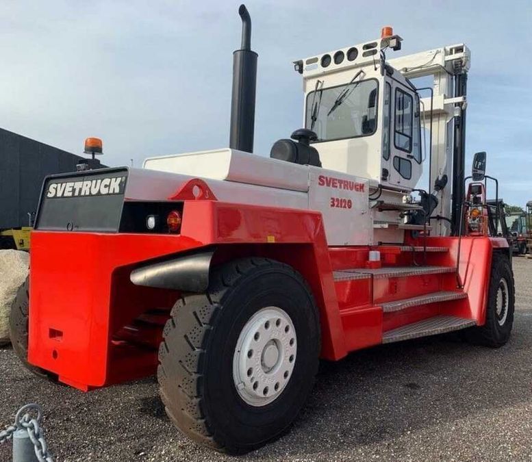 Дизельный погрузчик SveTruck 32120-50 (32 тонн)