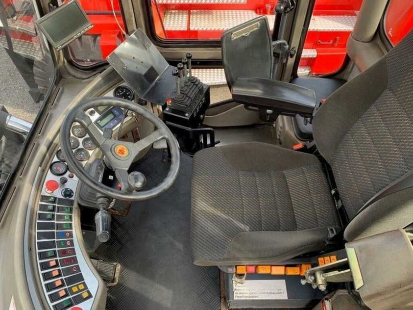 Дизельный погрузчик SveTruck 32120-50 (32 тонн)