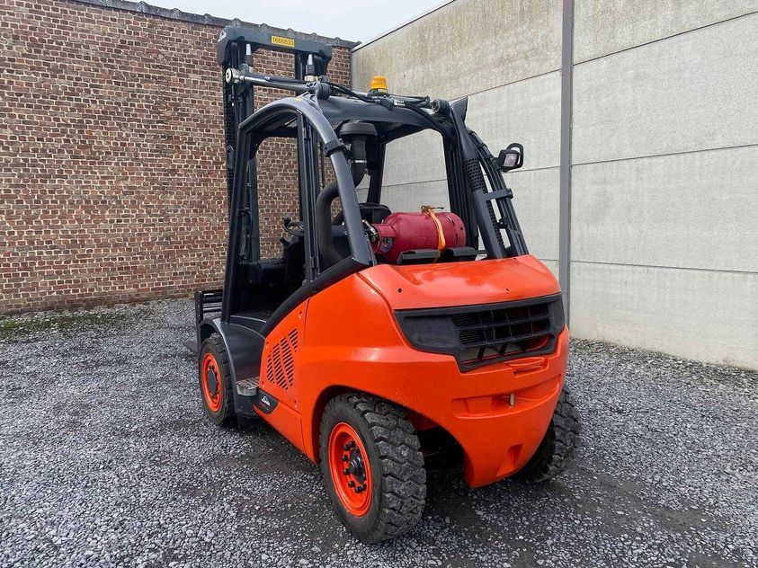 Газовый погрузчик LINDE H40T-01