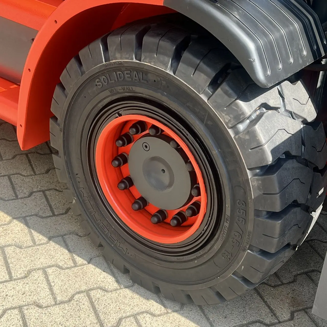 Дизельный погрузчик LINDE H60D-03 с новым позиционером вил + 2 пары новых вил