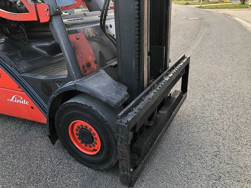 Газовий навантажувач LINDE H35T