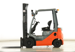Дизельный погрузчик TOYOTA 02-8FDF15