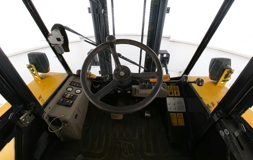Дизельний навантажувач підвищеної прохідності JCB 926 4WD з повним приводом