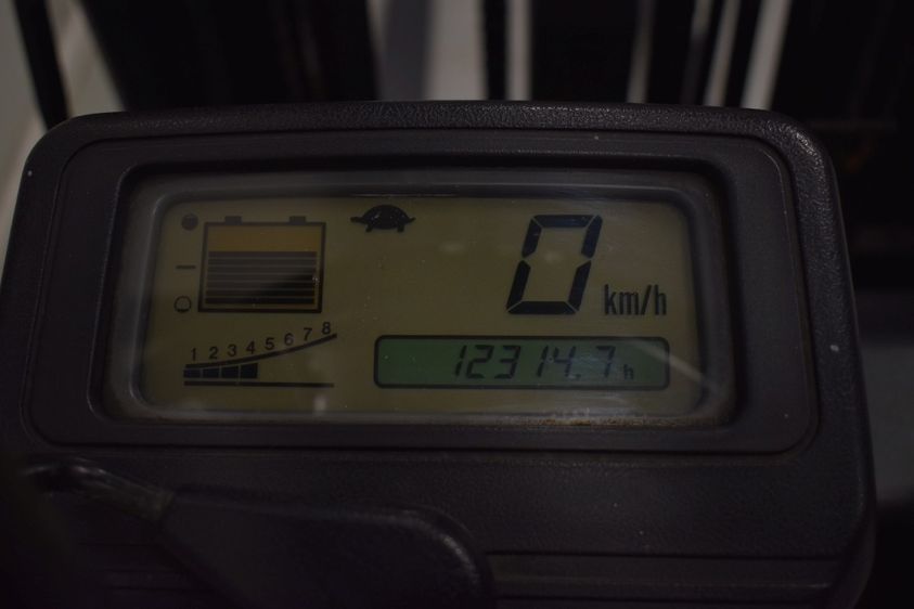 Электрический погрузчик TOYOTA 5FBE18 трехопорный