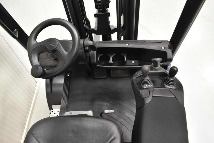 Дизельный погрузчик LINDE H 20 D-02/600