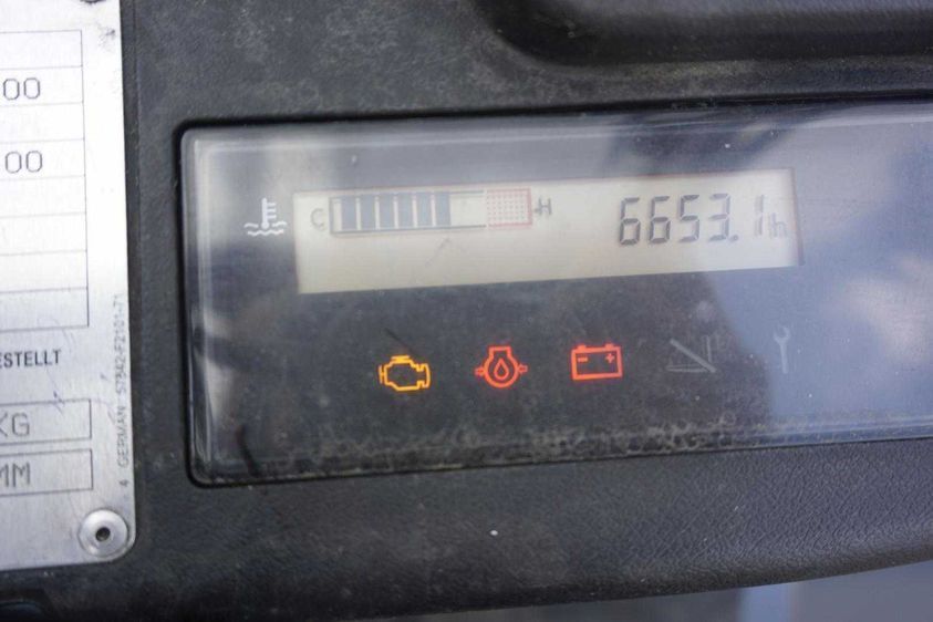 Газовый погрузчик TOYOTA 02-8FGF30