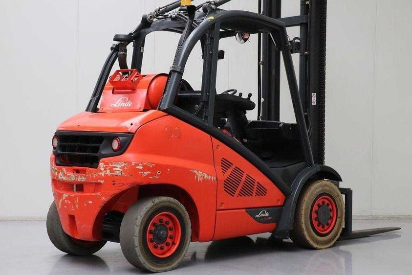 Газовый погрузчик LINDE H50T-02