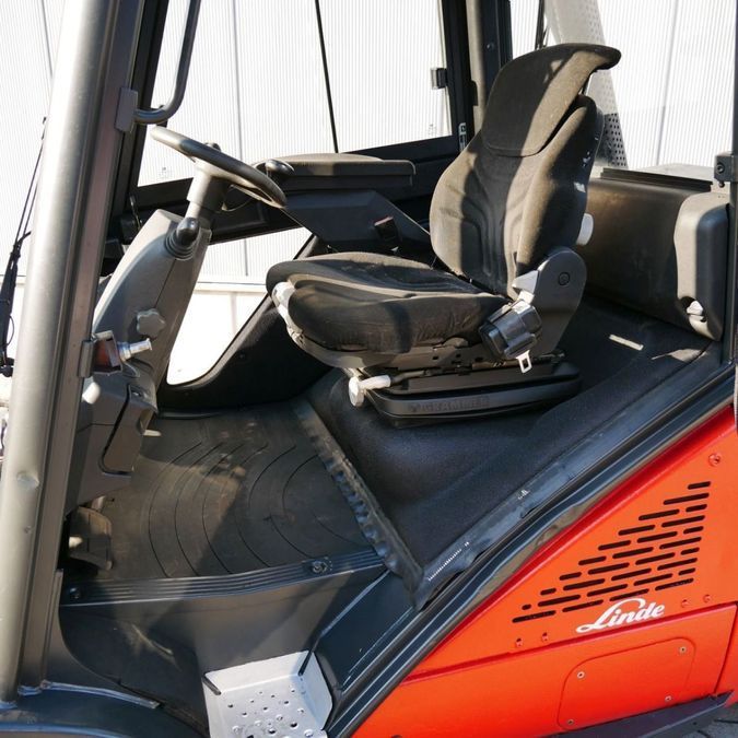 Дизельний навантажувач LINDE H35D (393-01)