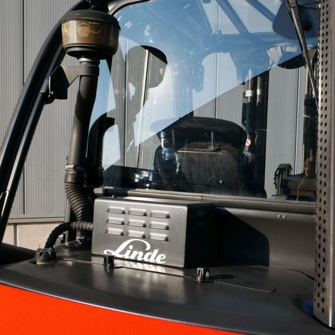 Дизельний навантажувач LINDE H35D (393-01)