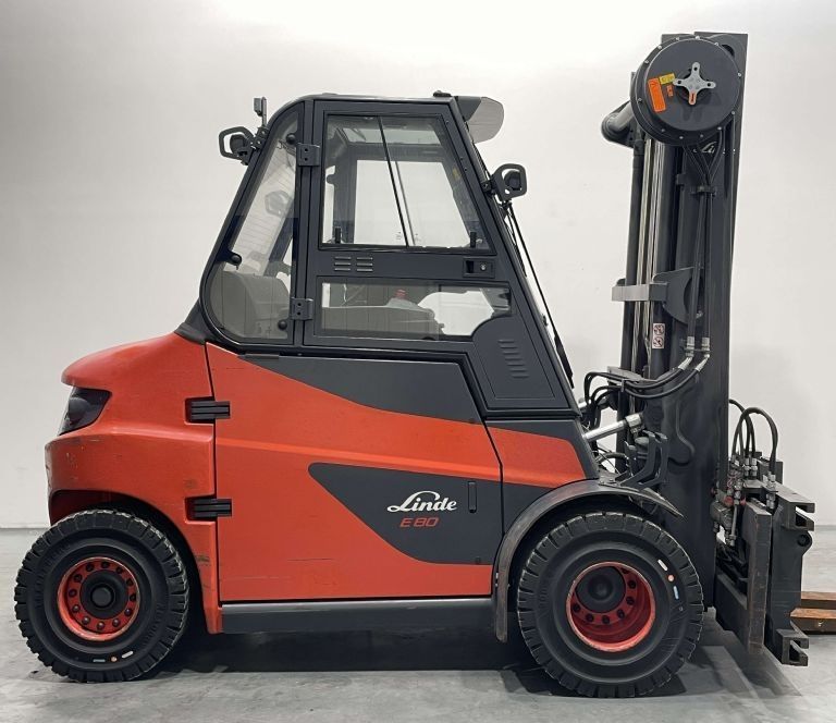Електричний навантажувач Linde E80-01