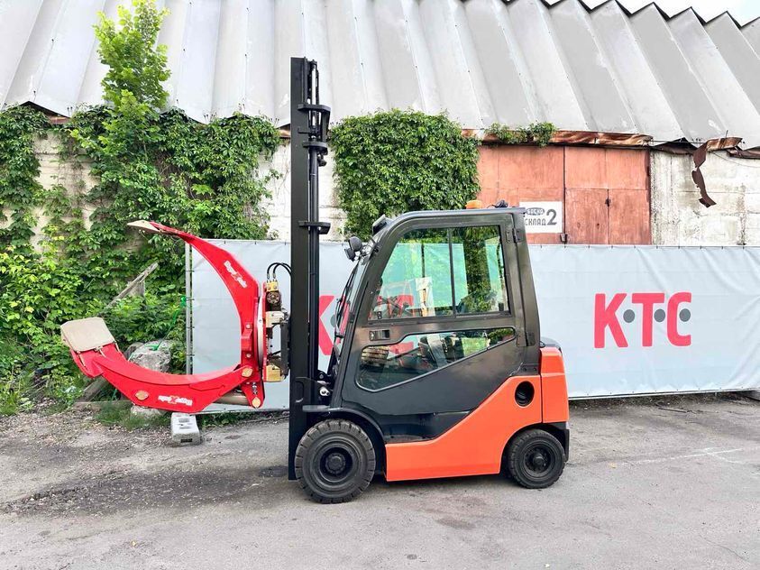 Дизельный погрузчик TOYOTA 02-8FDF15