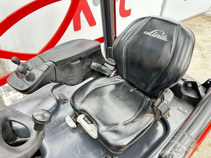 Электрический погрузчик LINDE E16-02
