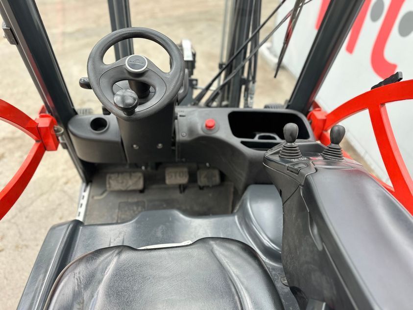Электрический погрузчик LINDE E16-02