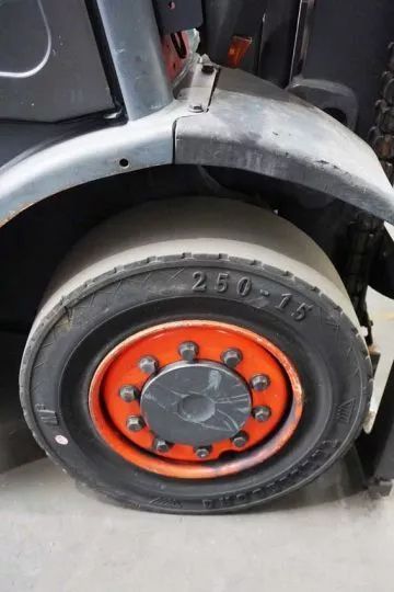 Дизельний навантажувач LINDE H 40 D-01