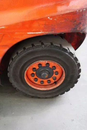 Дизельний навантажувач LINDE H 40 D-01