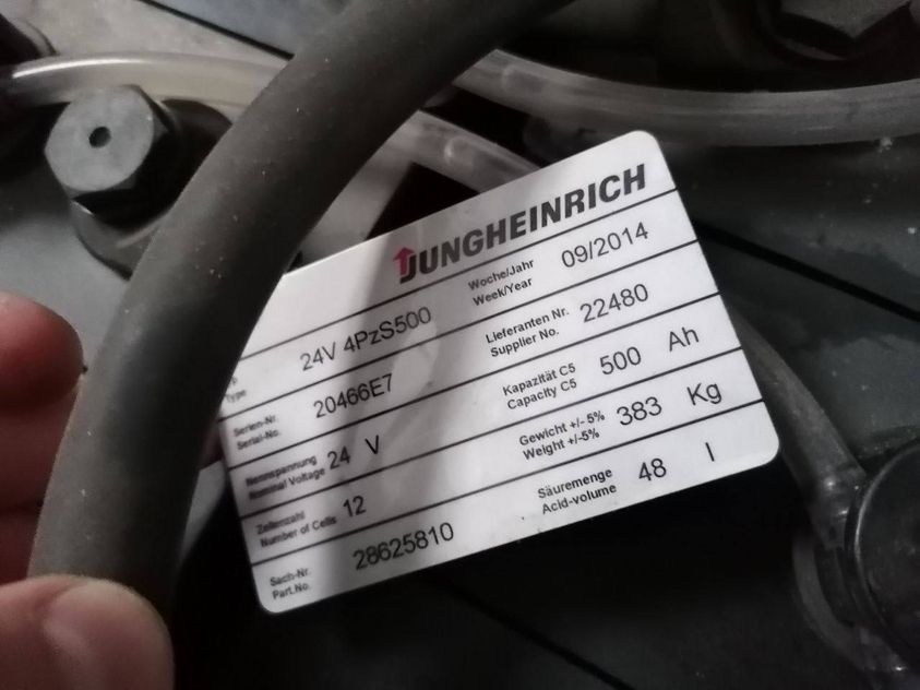 Електричний навантажувач JUNGHEINRICH EFG110К трьохопорний