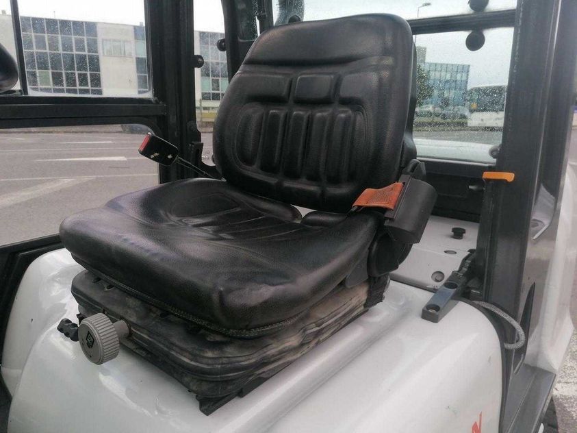 Дизельный погрузчик NISSAN FGD02A32