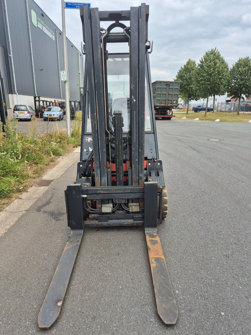 Электрический погрузчик Linde E30/600-02