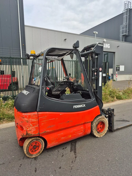 Электрический погрузчик Linde E30/600-02
