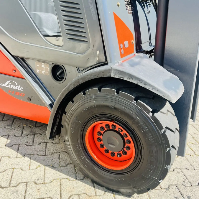 Дизельний навантажувач LINDE H30D-02 (серія 393)