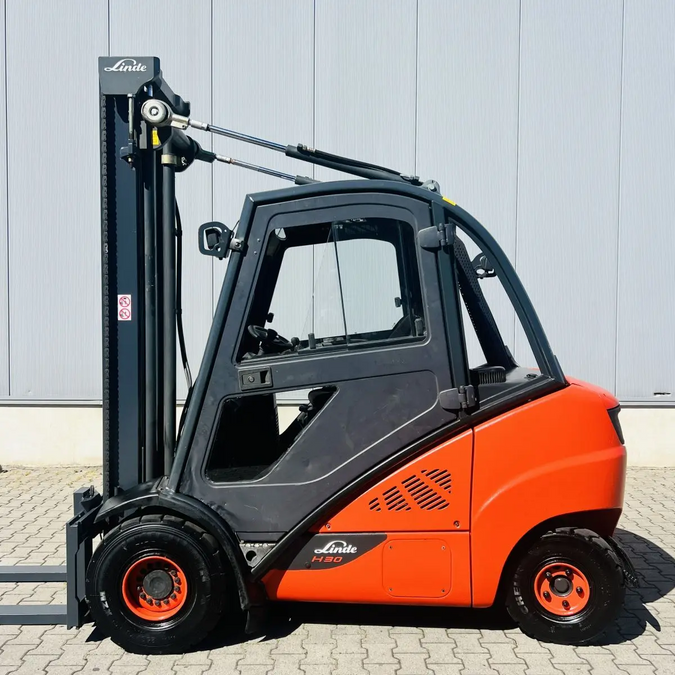 Дизельний навантажувач LINDE H30D-02 (серія 393)