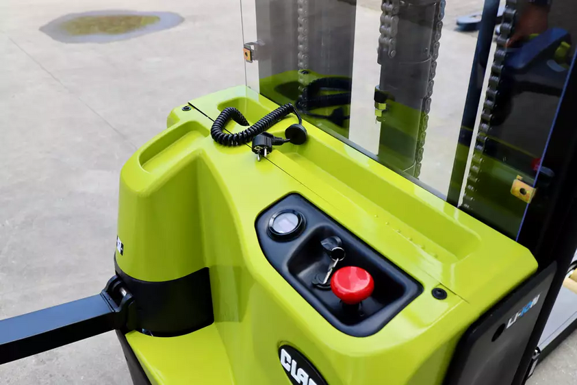 Електрический штабелер CLARK SWX12 (акб Li-ion)