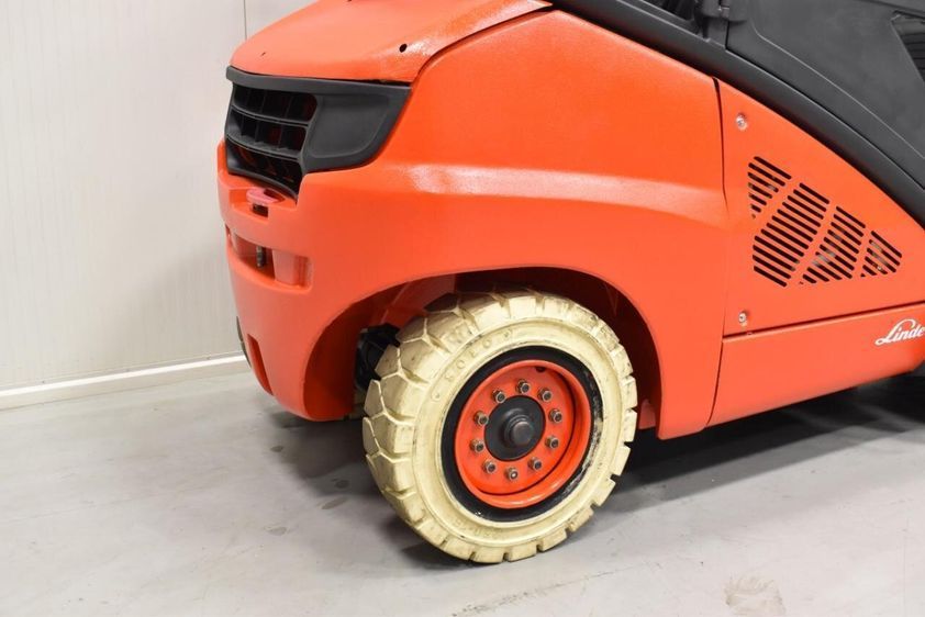 Дизельний навантажувач LINDE H 50 D-02