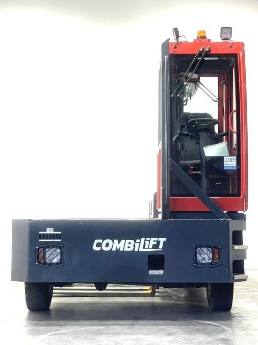 Дизельний бічнийнавантажувач COMBILIFT C5000FSL (Для роботи з довгомірним, негабаритним вантажем)