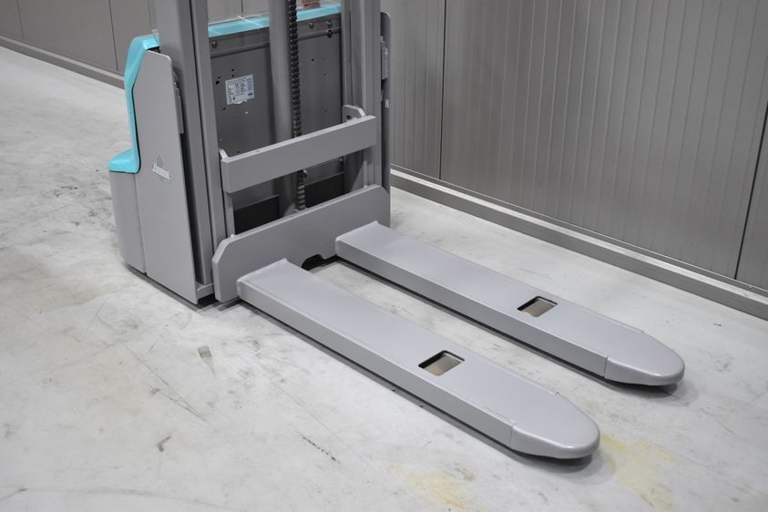 Электрический поводковый штабелер Jungheinrich AMEISE PSE 1.2 (Li-ion АКБ)