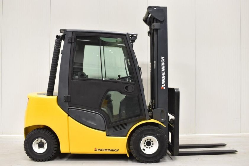 Дизельний навантажувач JUNGHEINRICH DFG 430 S