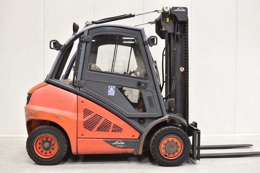 Дизельный погрузчик LINDE H 40 D-02