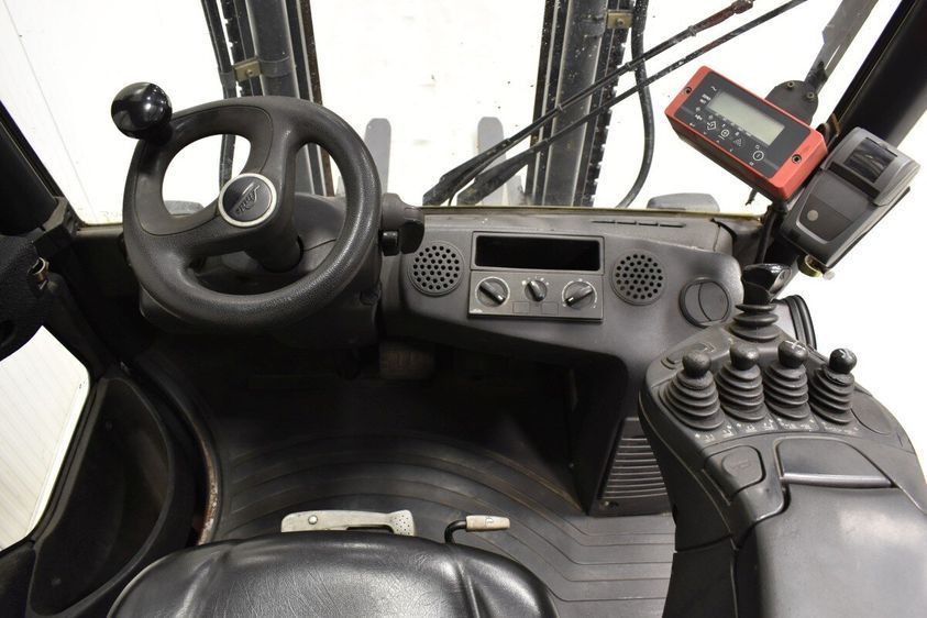 Дизельный погрузчик LINDE H 40 D-02