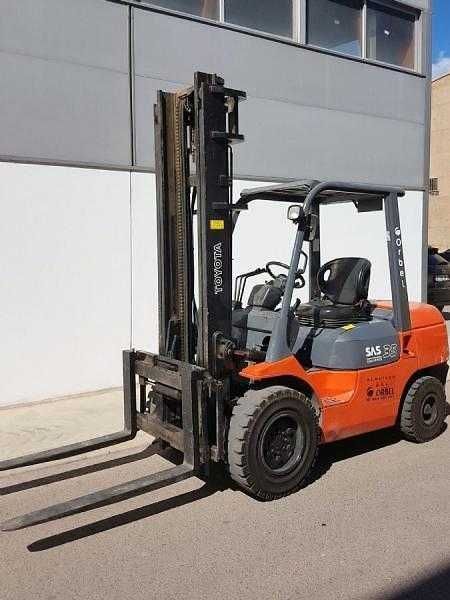 Дизельний навантажувач TOYOTA 7FD35