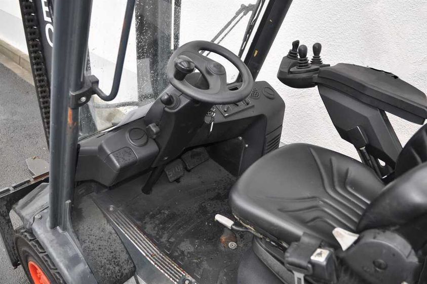 Газовий навантажувач LINDE H30T-01