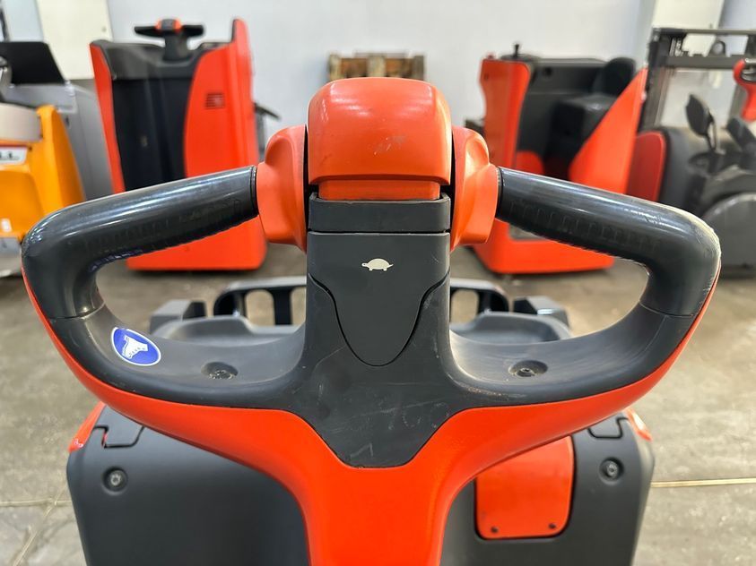 Електричний візок Linde T16L з висотою підйома 750 мм