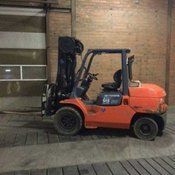 Дизельный погрузчик TOYOTA 42-7 FD 45